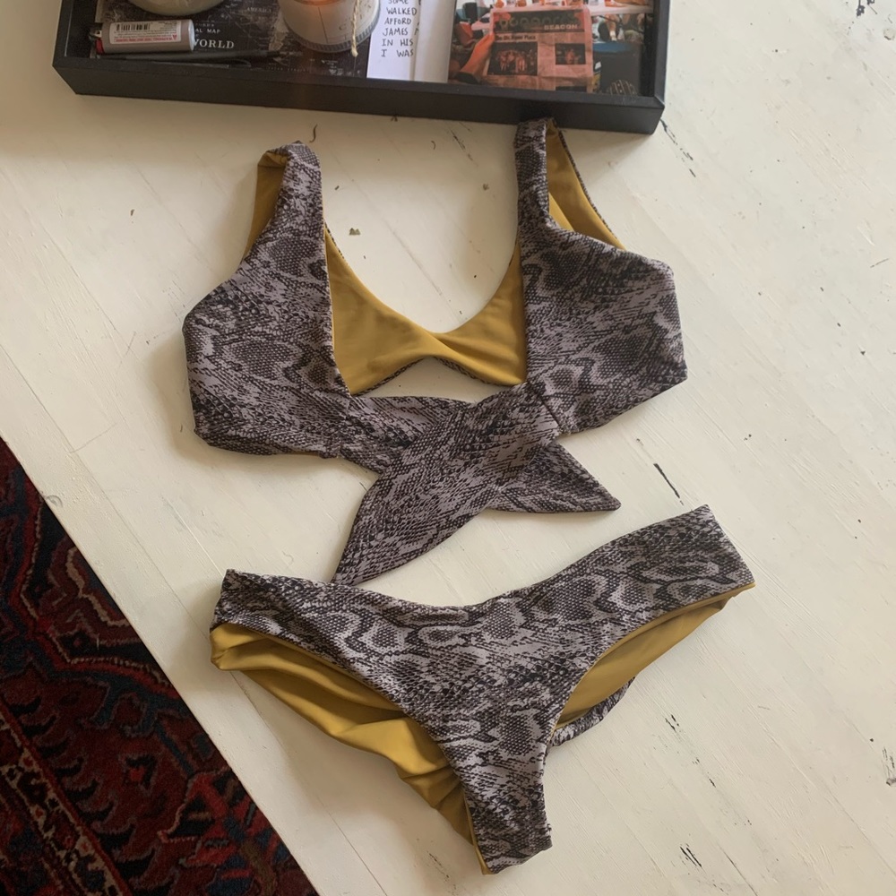 Strange Bikini reversible bikini